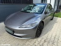 Second-hand Tesla Model 3 366 kW (498 CP) 2025 Culoareargint Berlinǎ
