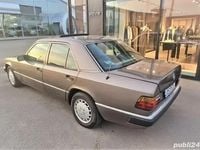 Second-hand Mercedes E250 94 CP (69 kW) 1990 Berlinǎ