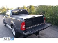 Second-hand Toyota HiLux 171 CP (125 kW) 2014 Rosu Pickup