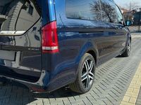 Second-hand Mercedes V250 190 CP (139 kW) 2015 Culoarealbastru Monovolum