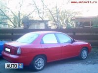 Second-hand Chevrolet Nubira 105 CP (77 kW) 2000 Rosu Berlinǎ