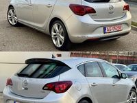 Second-hand Opel Astra Sport 130 CP (95 kW) 2013 Culoareargint Berlinǎ