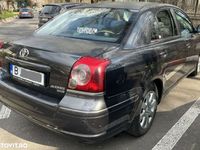 second-hand Toyota Avensis 2.0 D-4D Sedan Luna