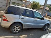 Second-hand Mercedes ML400 184 CP (135 kW) 2002 SUV