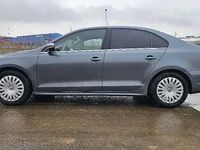 Second-hand VW Jetta Highline 105 CP (77 kW) 2012 Berlinǎ