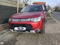 Second-hand Mitsubishi Outlander Invite+ 150 CP (110 kW) 2015 Culoarerosu SUV