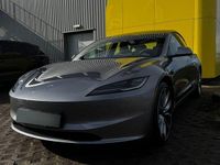 Second-hand Tesla Model 3 366 kW (498 CP) 2024 Culoareargint Berlinǎ