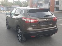 second-hand Nissan Qashqai 1.2 DIG-T Start/Stop 2016 · 156 000 km · 1 197 cm3 · Benzina