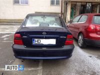 Second-hand Opel Vectra 75 CP (55 kW) 1998 Albastru marin Berlinǎ