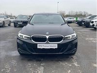 Second-hand BMW 318 Shadowline 156 CP (114 kW) 2024 Negru sapphire metalizat Berlinǎ