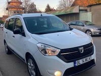 Second-hand Dacia Lodgy Lauréate 115 CP (84 kW) 2021 Culoarealb Monovolum