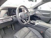 Second-hand BMW 740 Comfort Edition 299 CP (219 kW) 2024 Black sapphire metallic metalizat Berlinǎ