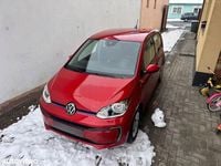 Second-hand VW e-up! 61 kW (83 CP) 2022 Culoarerosu Hatchback