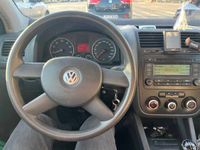 second-hand VW Golf V 1.4 Mpi Benzina IMPECABIL