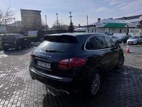 Second-hand Porsche Cayenne 245 CP (180 kW) 2011 Culoarenegru SUV