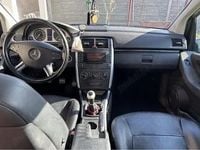 Second-hand Mercedes B200 140 CP (102 kW) 2005 Monovolum