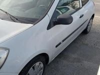 Second-hand Renault Clio III 70 CP (51 kW) 2010 Coupe