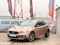Second-hand Volvo V40 Momentum 150 CP (110 kW) 2014 Culoaregalbeuriu Hatchback
