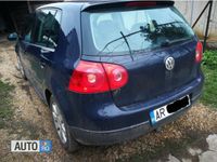 Second-hand VW Golf IV 105 CP (77 kW) 2005 Albastru Berlinǎ