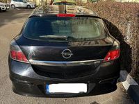 Second-hand Opel Astra Cosmo 116 CP (85 kW) 2008 Culoarenegru Hatchback