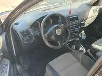 Second-hand VW Golf IV Pacific 101 CP (74 kW) 2004 Negru Berlinǎ