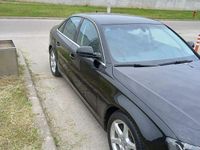 Second-hand Audi A4 Attraction 143 CP (105 kW) 2011 Culoarenegru Berlinǎ