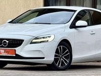 Second-hand Volvo V40 Linje You! 120 CP (88 kW) 2019 Culoarealb Hatchback