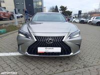 Second-hand Lexus ES300H Luxury Line 218 CP (160 kW) 2025 Culoareargint Berlinǎ