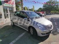 Second-hand Mercedes B200 140 CP (102 kW) 2005 Argint Monovolum