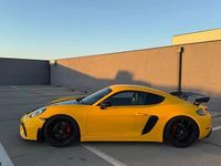 Second-hand Porsche 718 Cayman 300 CP (220 kW) 2018 Culoaregalbeuriu Coupe