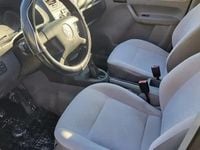 Second-hand VW Caddy 69 CP (50 kW) 2006 Galben Monovolum