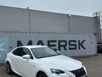 Second-hand Lexus IS300h Sport Line 223 CP (164 kW) 2014 Culoarealb Berlinǎ