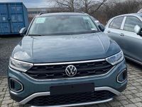 Nouă VW T-Roc 116 CP (85 kW) 2025 Culoarealbastru SUV