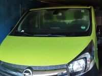 Second-hand Opel Vivaro 140 CP (102 kW) 2016 Verde Monovolum