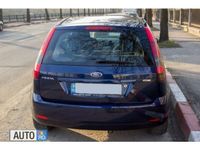 Second-hand Ford Fiesta Ghia 68 CP (50 kW) 2005 Albastru Hatchback