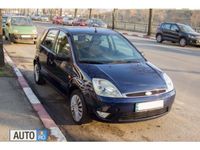 Second-hand Ford Fiesta Ghia 68 CP (50 kW) 2005 Albastru Hatchback