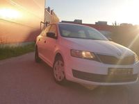 second-hand Skoda Rapid 2014 · 247 000 km · 1 598 cm3 · Diesel