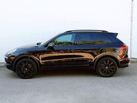 Second-hand Porsche Cayenne 300 CP (220 kW) 2016 Negru  metalic  perleffect SUV