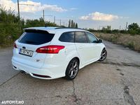 Second-hand Ford Focus ST 185 CP (136 kW) 2017 Culoarealb Break