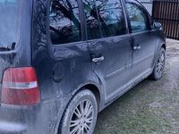 second-hand VW Touran 2.0 TDI DSG Trendline