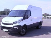 Second-hand Iveco Massif 136 CP (100 kW) 2018 Alb Monovolum