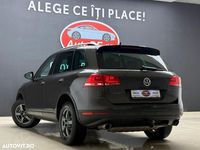 Second-hand VW Touareg 262 CP (192 kW) 2015 Culoaremaro SUV