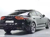 Second-hand Kia Stinger GT-Line 255 CP (187 kW) 2017 Culoarenegru Hatchback