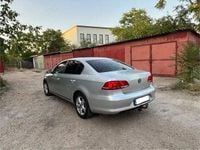 Second-hand VW Passat 105 CP (77 kW) 2011 Gri Berlinǎ