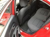 Second-hand Kia Rio 75 CP (55 kW) 2013 Rosu Hatchback