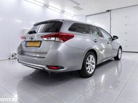 Second-hand Toyota Auris Hybrid 136 CP (100 kW) 2018 Culoaregri Break
