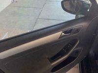 Second-hand VW Jetta 105 CP (77 kW) 2011 Negru Berlinǎ