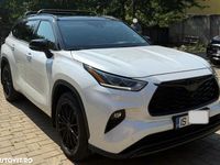 Second-hand Toyota Highlander Luxury 248 CP (182 kW) 2022 Culoarealb SUV