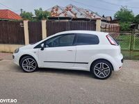 Second-hand Fiat Punto More 69 CP (50 kW) 2011 Culoarealb Hatchback