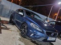 Second-hand Volvo V40 R-Design 190 CP (139 kW) 2015 Culoarealbastru Hatchback